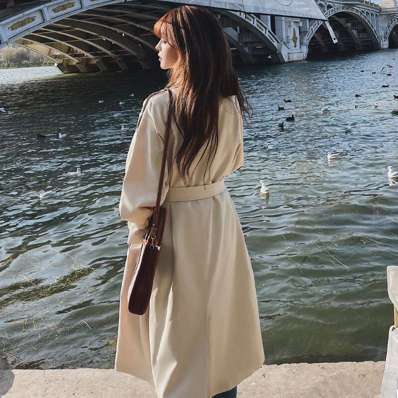 Áo khoác trench coat nữ dáng dài trung bình, form rộng, cổ vest, tay dài, phong cách thanh lịch — Màu be (chất lượng cao cấp)