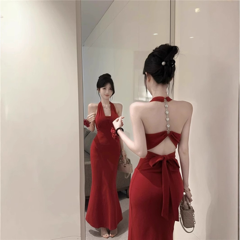 Hot Girl Chain Halter Strap Design Backless Suspender Dress Women's Spring and Summer Slim Hip-Hugging Fishtail Long Skirt