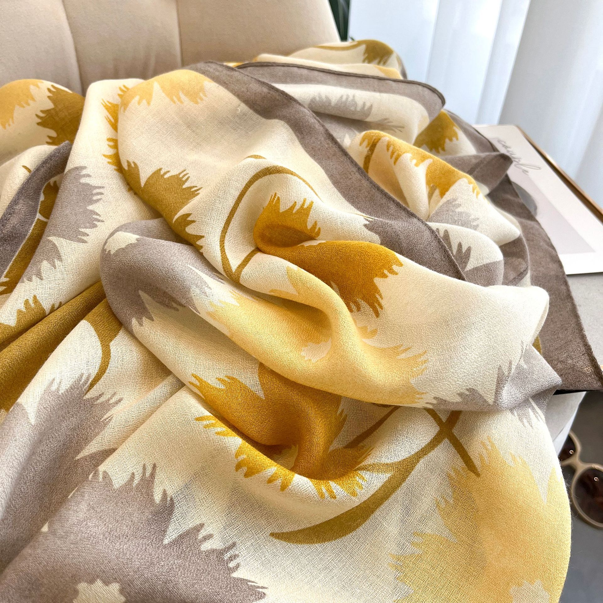 Versatile Cotton And Hemp Scarf For Women Spring Autumn Style_voghion.com
