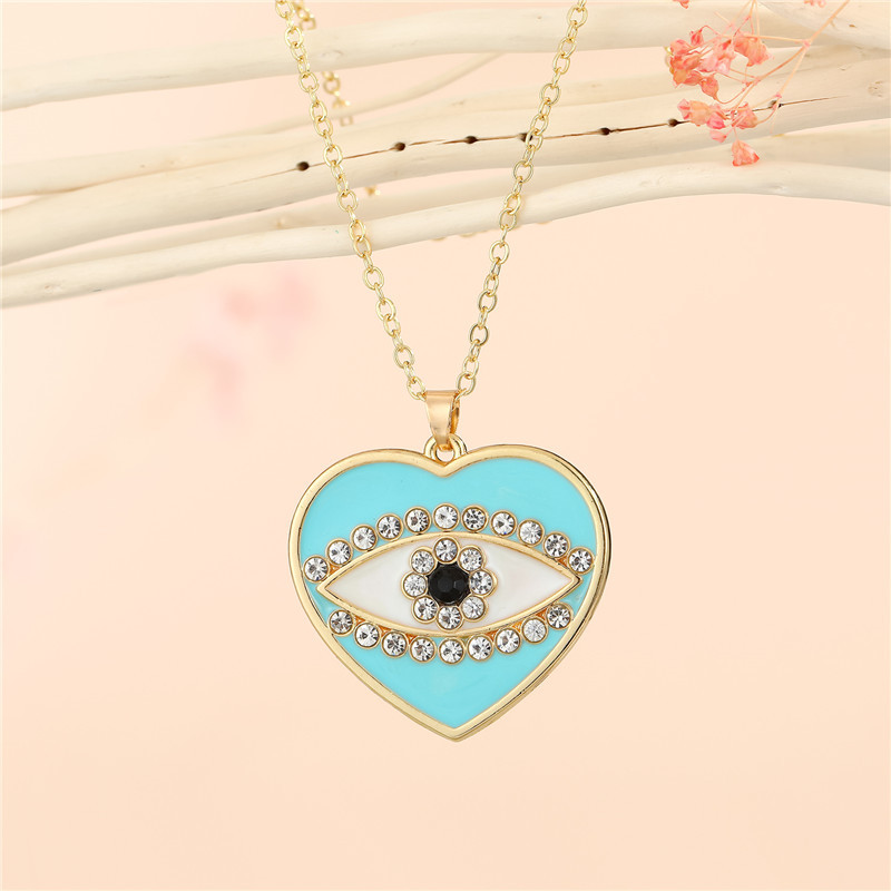 Fashion Heart-shaped Turkish Devil Eye Necklace display picture 7