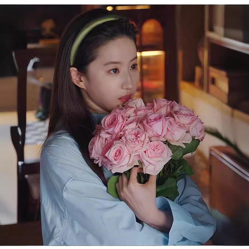 Go to the fashionable place Xu Hongdou same style blue bouquet shirt dress for women Spring lazy loose mid-length Go to the fashionable place Xu Hongdou same style blue bouquet shirt dress for women Spring lazy loose mid-length