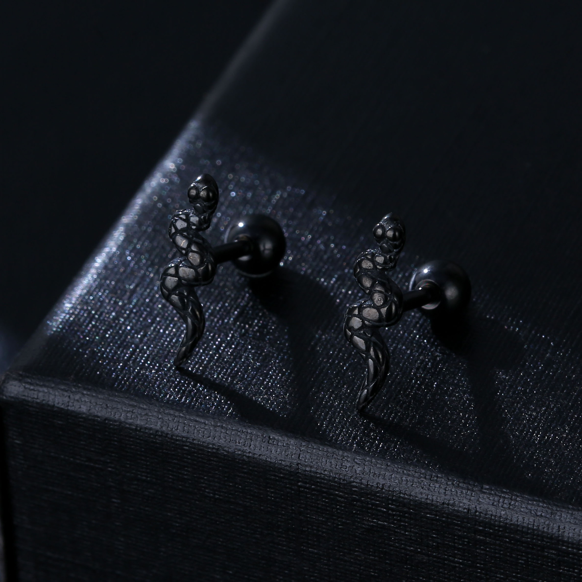 Fashion Snake Stainless Steel Plating Ear Studs 1 Piece