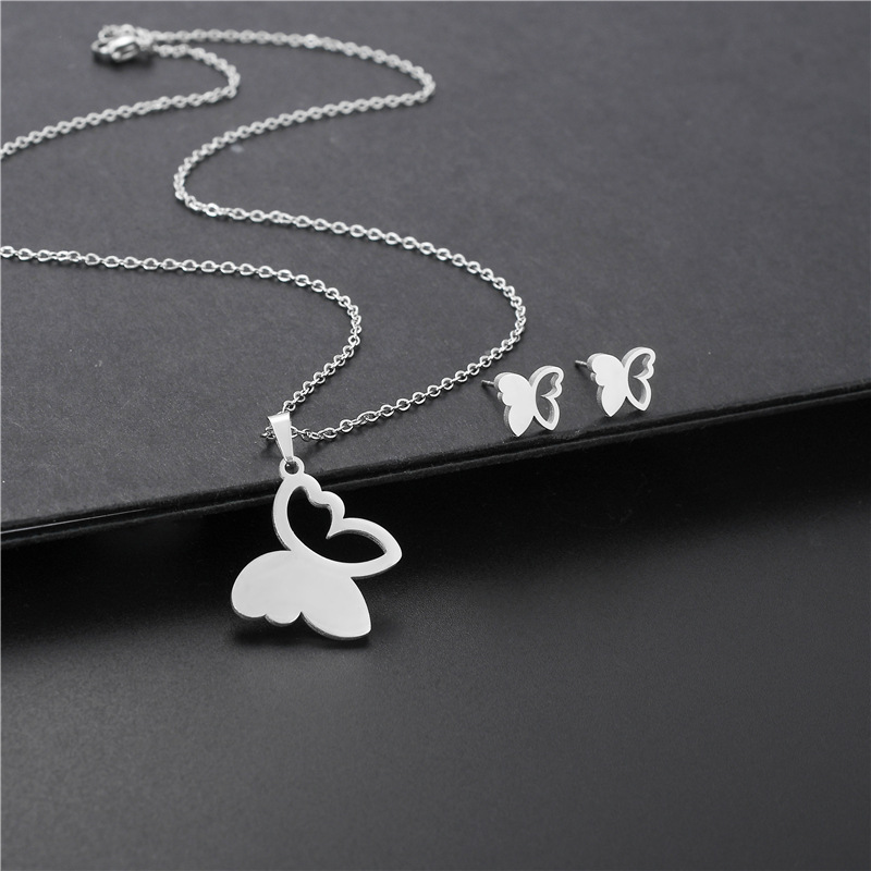 European and American fashion new butterfly pendant necklace earrings set