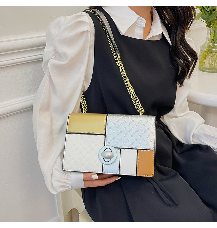 Piccola borsa a tracolla quadrata con catena borsa elegante_voghion.com