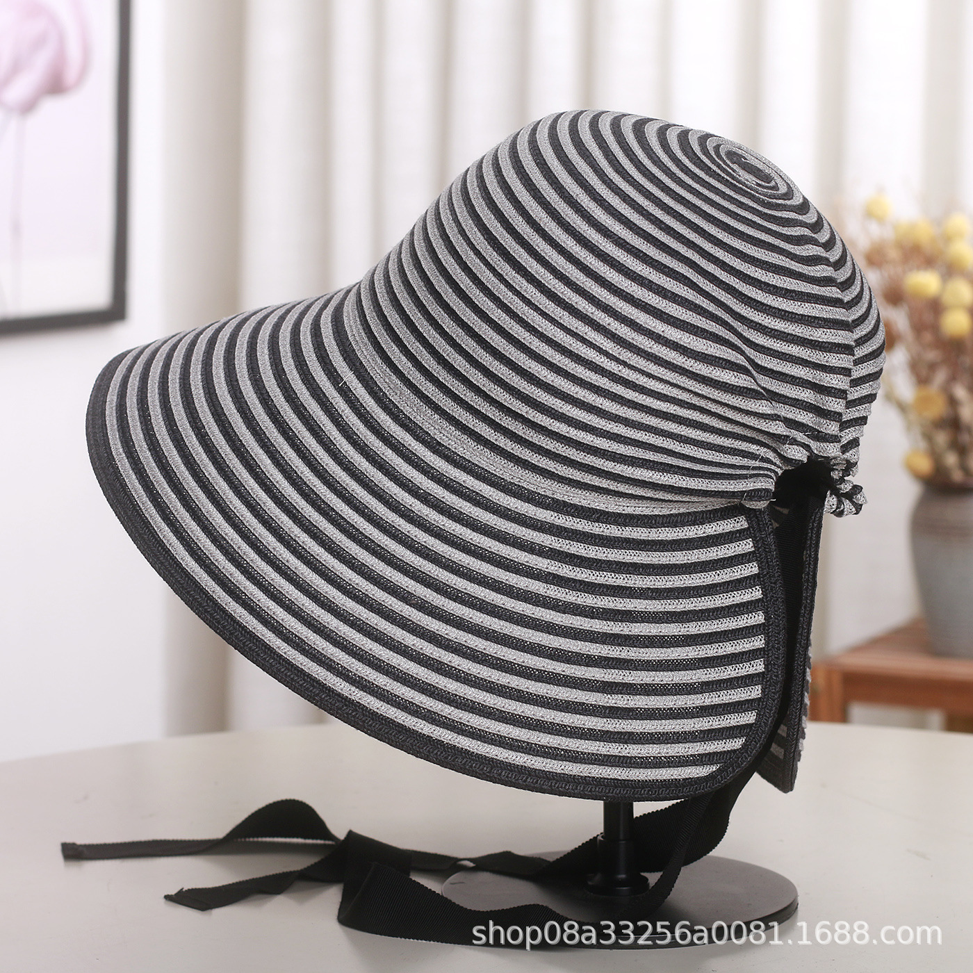 Nón rộng vành nữ đi biển chống nắng, chất liệu rơm, vành rộng thoáng khí, kiểu mũ bucket — màu đen