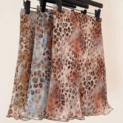 Self-Made Statement Piece, Slimming Leopard Print Skirt with a Chic Vibe for Spring and Summer, Available in Both Long and Short Styles Self-Made Statement Piece, Slimming Leopard Print Skirt with a Chic Vibe for Spring and Summer, Available in Both Long and Short Styles