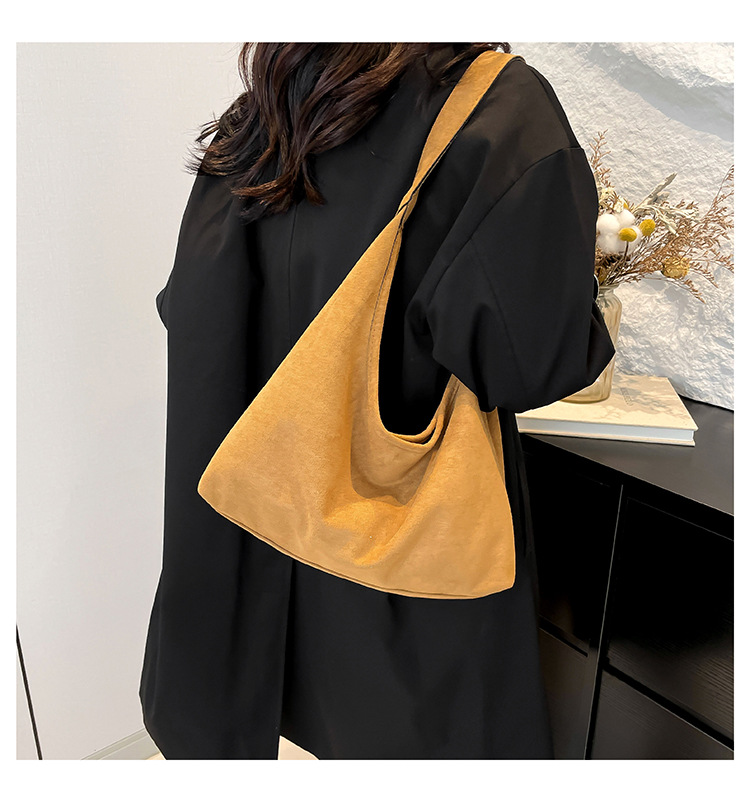 Retro casual commuting large-capacity bag for women, 2024 new autumn and winter suede tote bag, niche casual single-shoulder bag undefined