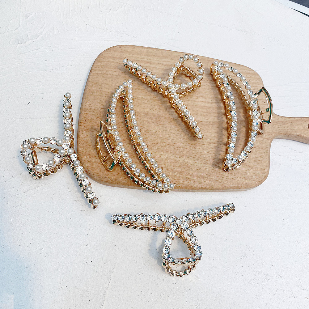 Simple Korean Imitation Pearl Metal Hair Clip display picture 13