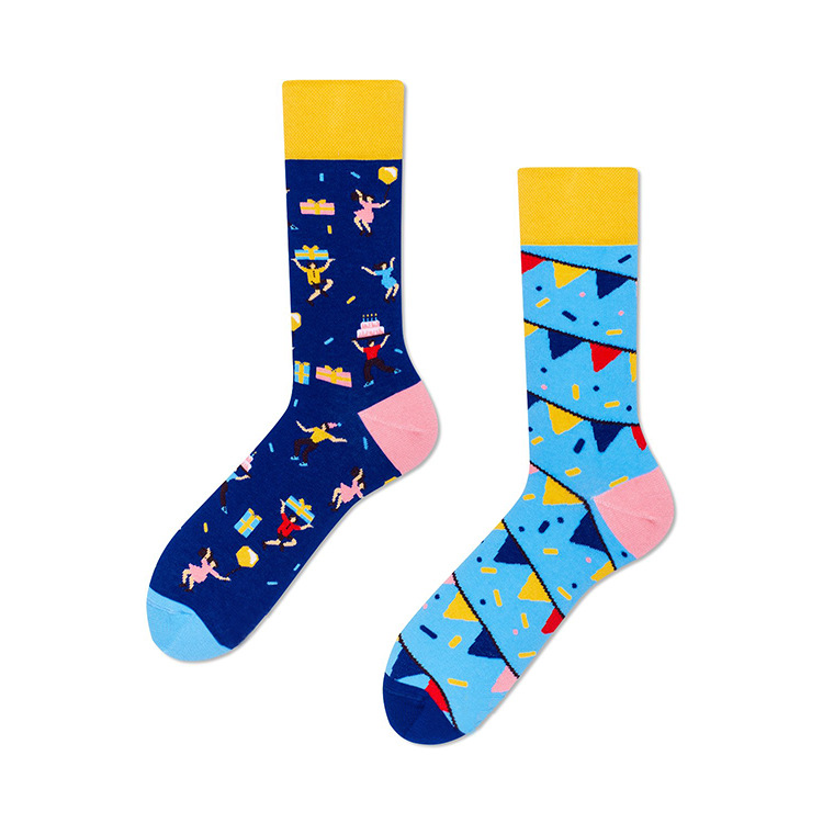 A Pair Quantity Daily Occasion Warm, Sports Function Cartoon Pattern Unisex Cute Simple Style Cartoon Cotton Crew Socks A Pair