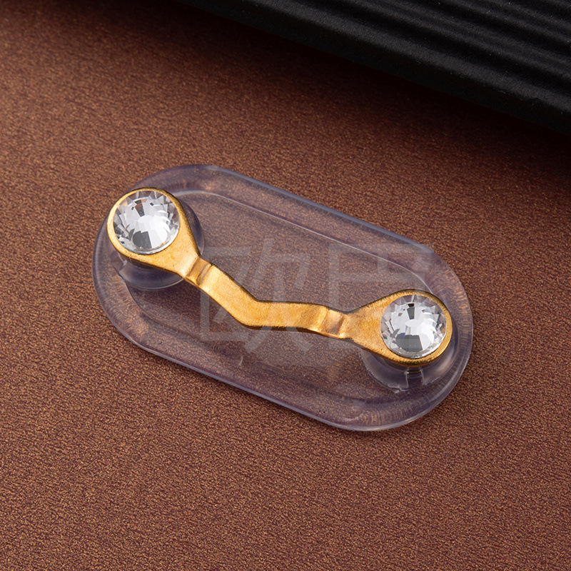 クロスボーダー爆型磁気眼鏡スタンド磁気吸引v型ブローチ工番札棚クリエイティブ磁気服イヤホンクリップ