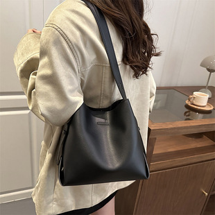 �W�t�¿�С���OӋ�μ����ͨ�ڱ�y�ſ����ذ�����������б��Ů��