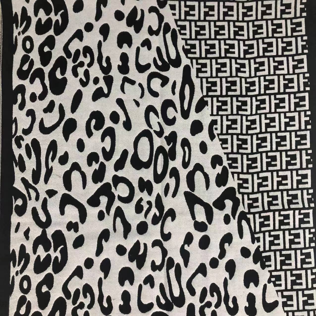 ET 표범 무늬 흑백