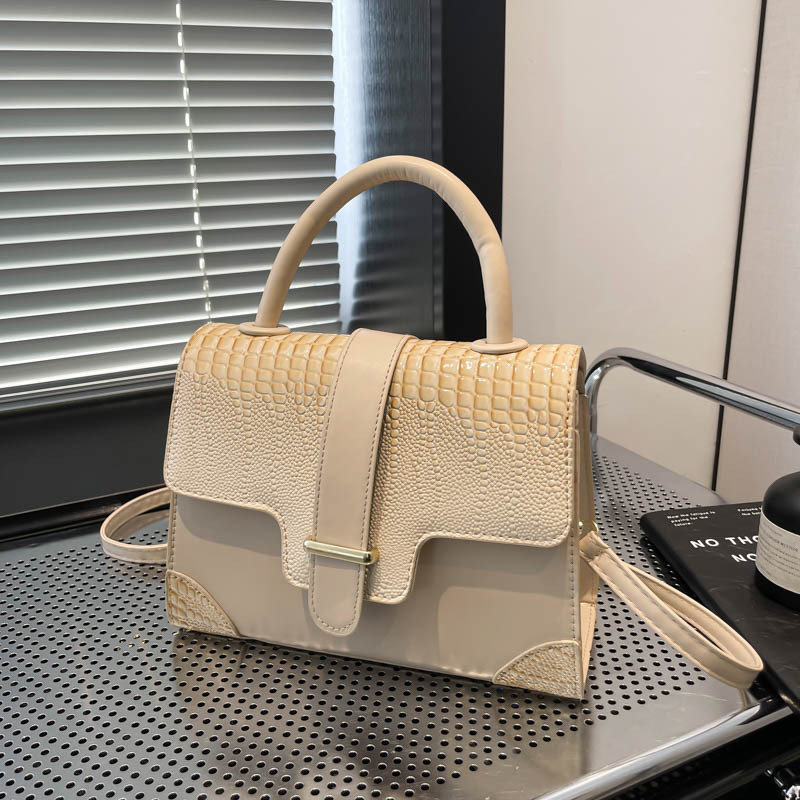 Bolsos de mujer todo fósforo nuevo bolso de moda nuevo bolso de mensajero de un solo hombro de moda nuevo bolso cuadrado de primavera 2025