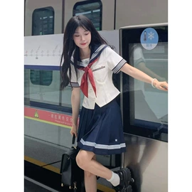 连衣裙;休闲裤;大码外套