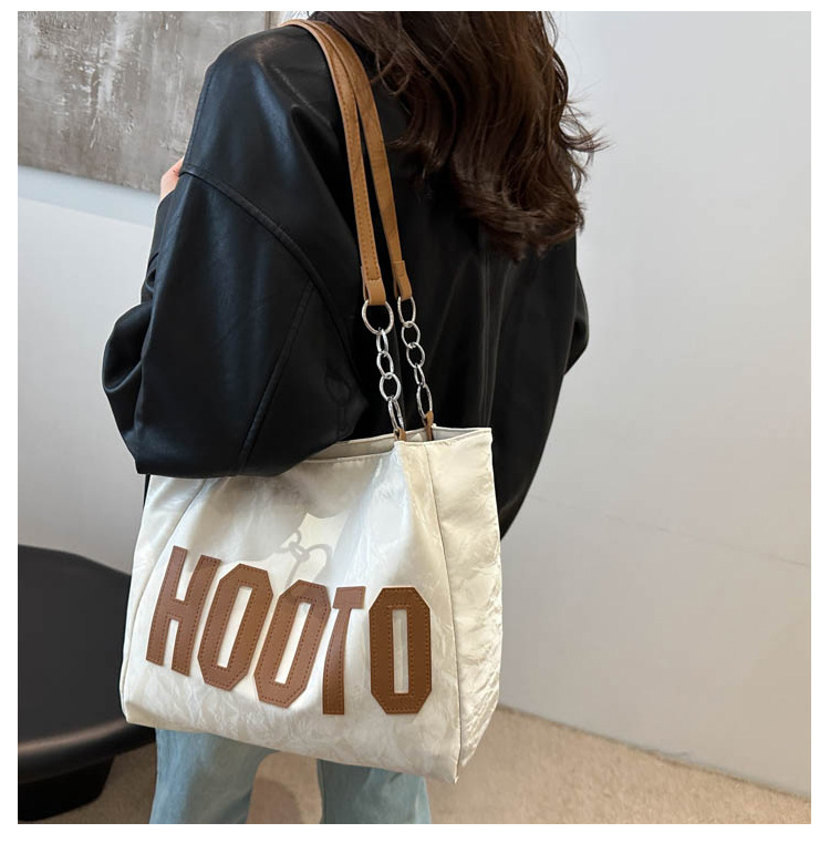 Large-capacity tote bag, high-quality and fashionable handbag for women, simple letter underarm bag for college students in class and at work undefined