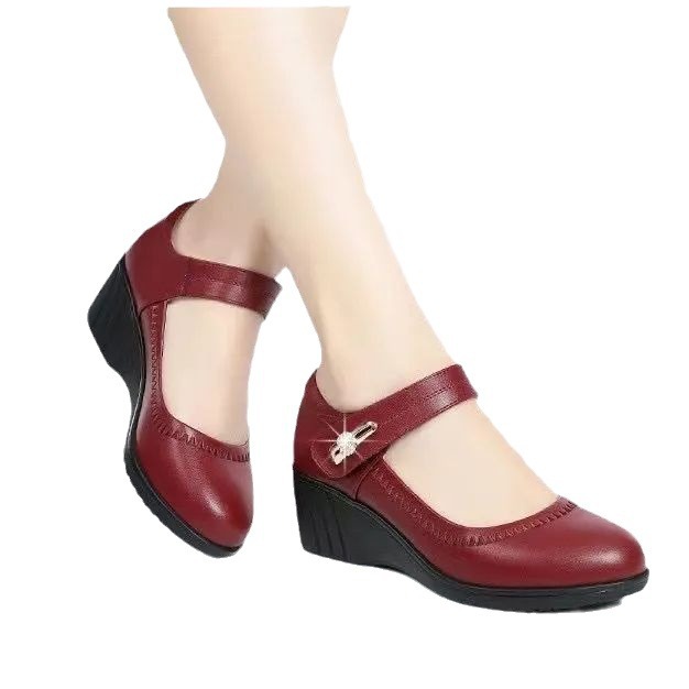 Nuevos zapatos de cuero suave de verano, zapatos de cuero suave de talón único, zapatos de madre cómodos de mediana edad, zapatos de cuero de mujer
