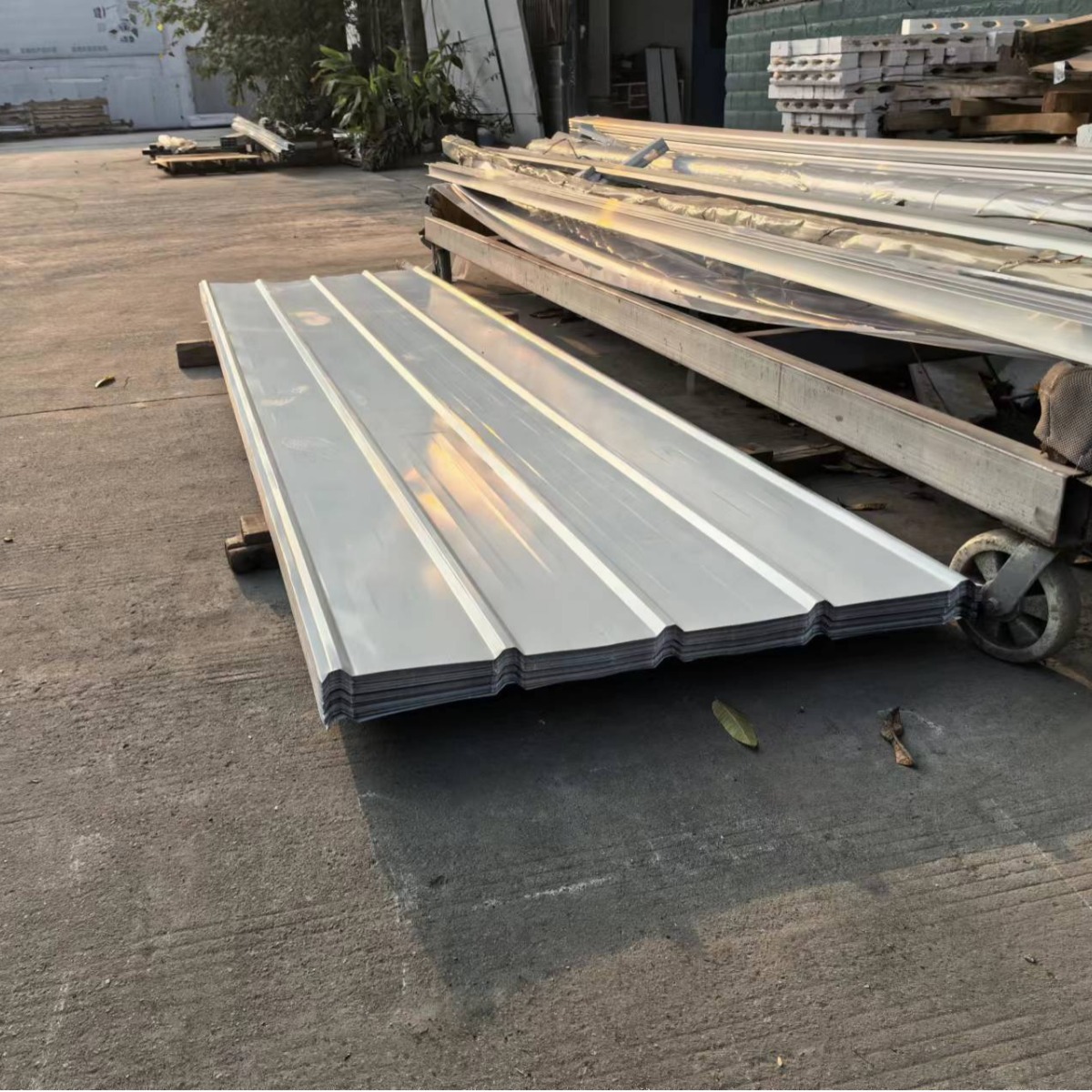 厂房屋顶彩钢瓦840 900型彩钢单瓦板 建筑墙体屋顶压型瓦脊瓦抗风