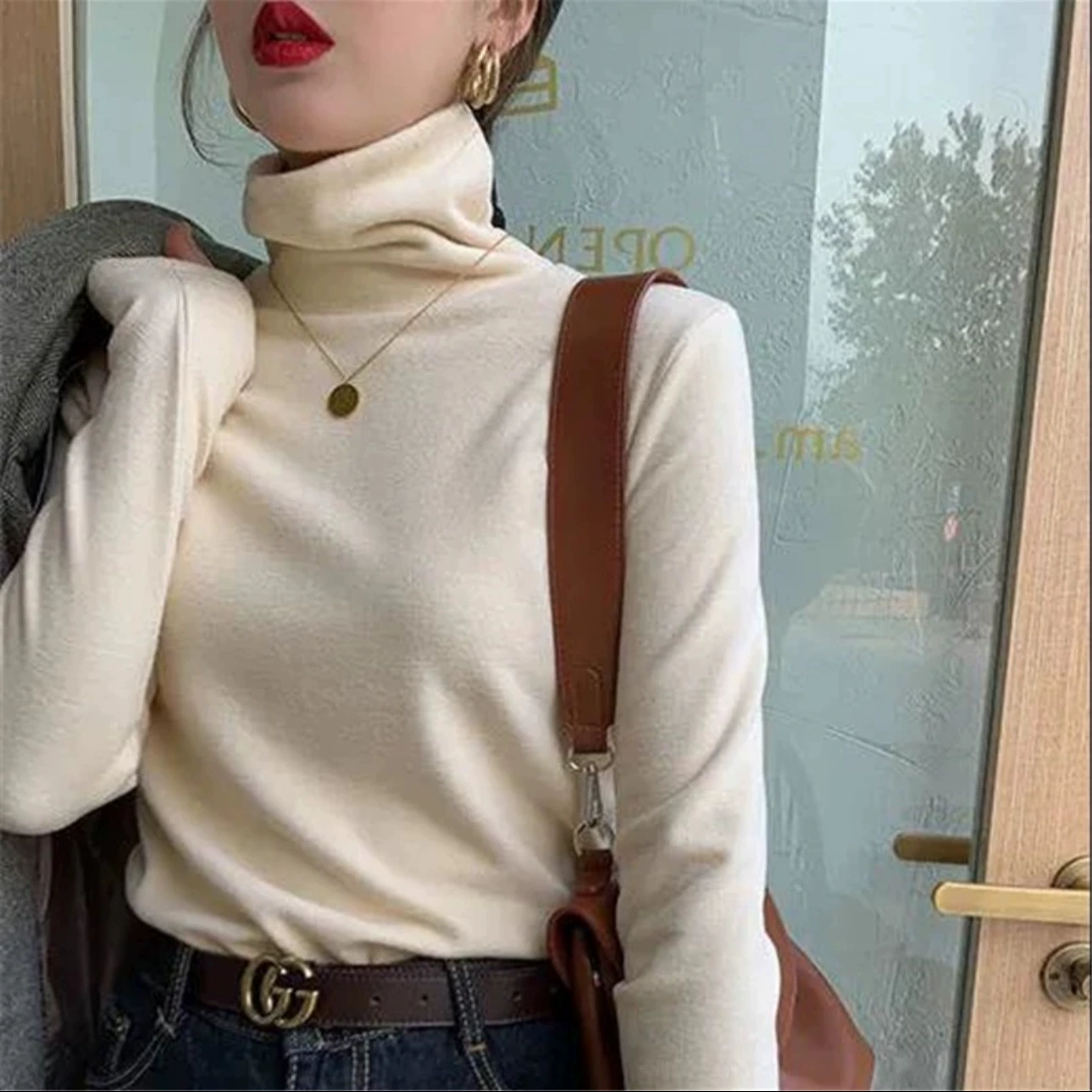 Плюшевый и утолщенный внешний свитер