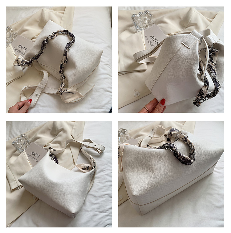 Wholesale Simple Solid Color Silk Scarf Handle One-shoulder Messenger Bag Nihaojewelry display picture 11