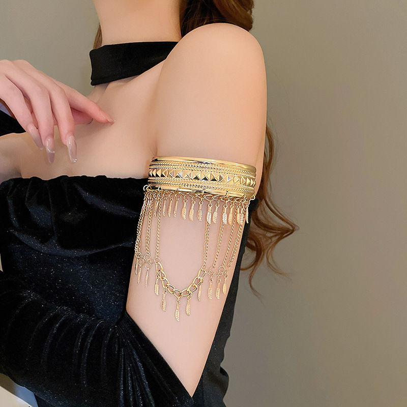 Europa y Estados Unidos plumas transfronterizas hojas bordas abiertas pulsera ligera lujosa alta sensación brazalete punk jeans de moda joyas mujeres image 56