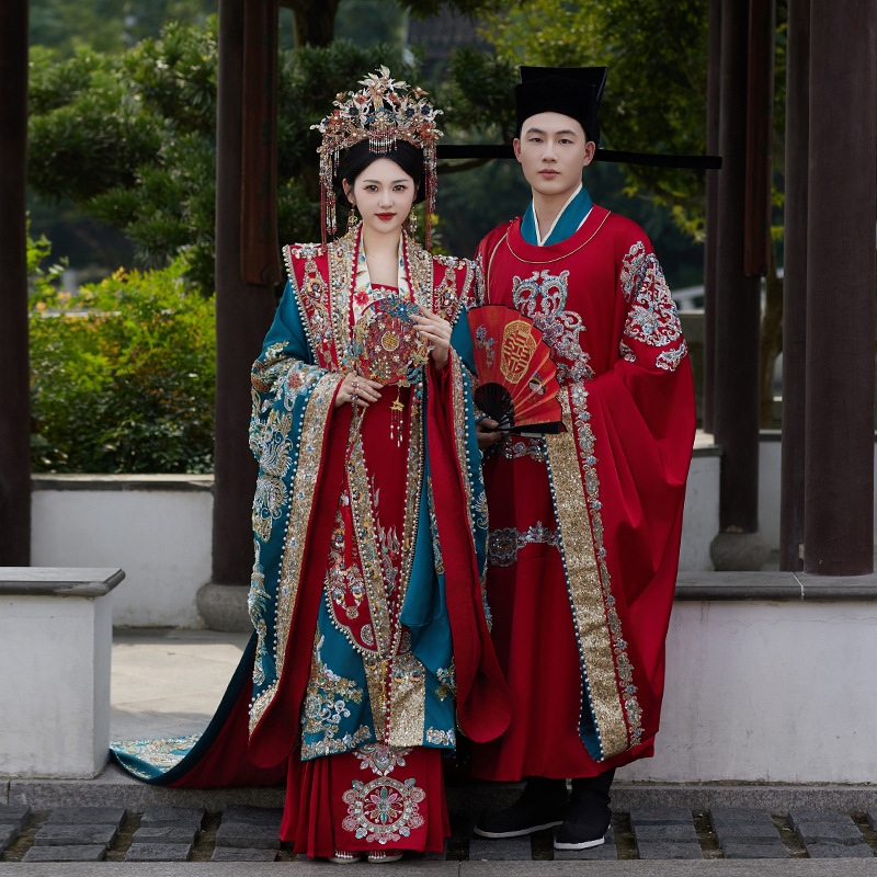 2026 Song Dynasty-Style Hanfu Wedding Attire, Phoenix Crown and Robe, Bride's Chinese Wedding Dress, Complete Set for Couples, Dragon and Phoenix Gown for Wedding 2026 Song Dynasty-Style Hanfu Wedding Attire, Phoenix Crown and Robe, Bride's Chinese Wedding Dress, Complete Set for Couples, Dragon and Phoenix Gown for Wedding