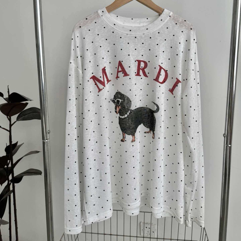 Comfortable Long-Sleeved Sun-Protective T-Shirt with a Slimming, Relaxed Feel and a Round Neck