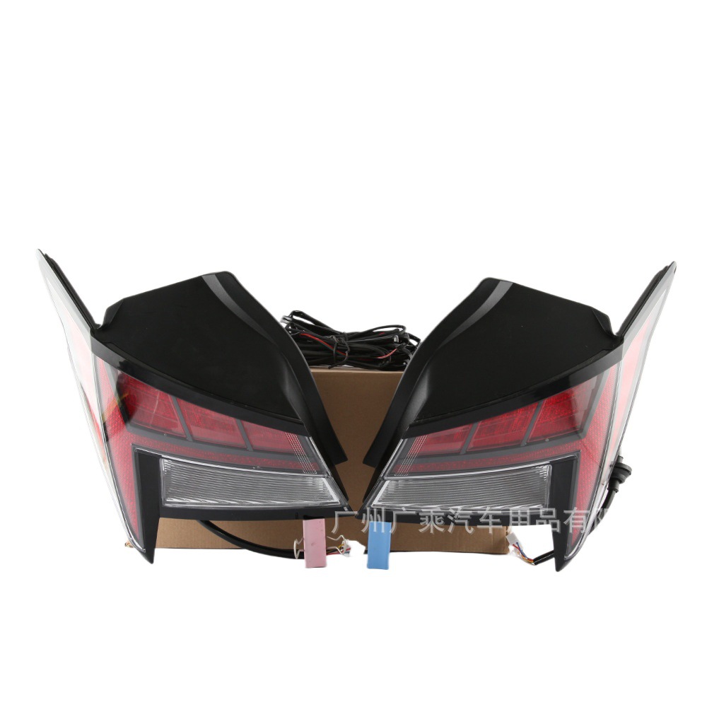 Adecuado para 20-22 Hyundai Elantra luz trasera modificada LED luz trasera flash streamer luz de freno trasera