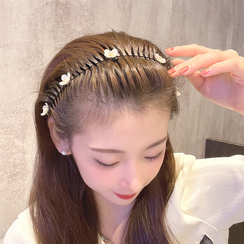 Iron resin hair accessories, broken hair comb, broken hair finishing artifact, hair hoop, broken hairpin, female back head temperament flower hairpin