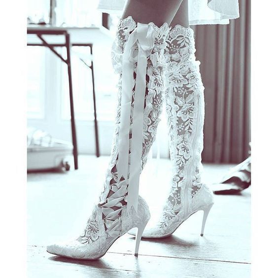 European Station Pure Color Lace Pointed Toe Straps over the Knee Fashion Stiletto Catwalk Lace Strap Stage Boots