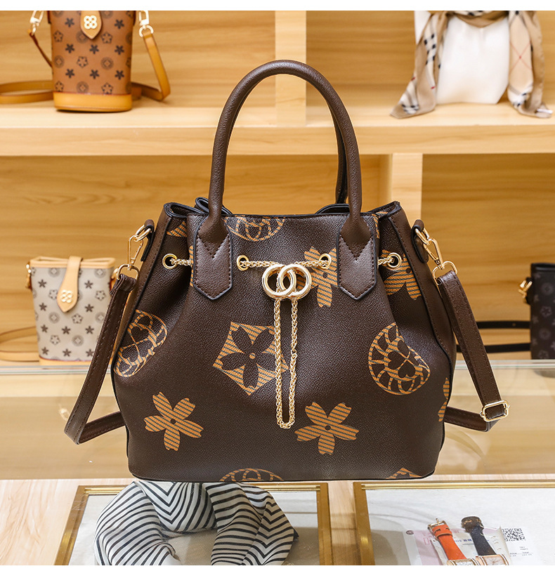 2023 New Hot Selling Love Sunday Women's Bag Fashion Versatile Child Mother Bag Portable Women's Bag Large Capacity_voghion.com