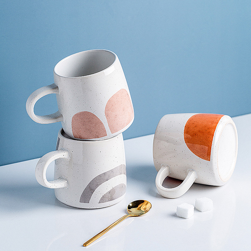 Taza de cerámica al por mayor, juego de tazas Tianxin con cuchara, taza creativa con tapa de cerámica, taza de regalo