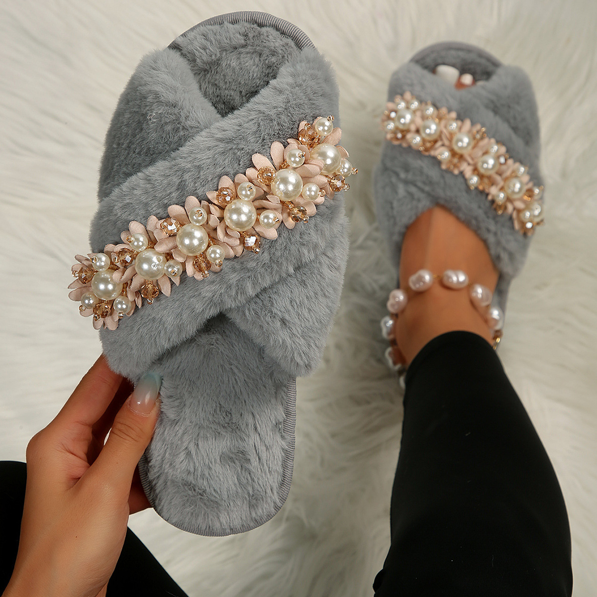 Women's Casual Elegant Solid Color Pearls Round Toe Cotton Slippers display picture 16