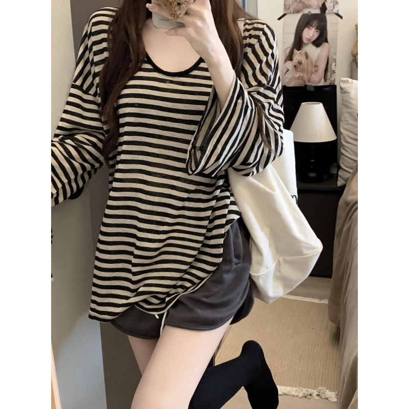 Summer thin long-sleeve with a round collar