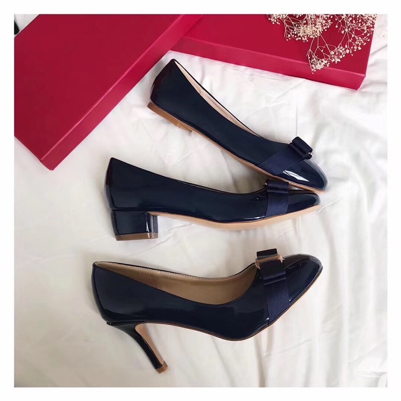 파란색 평면 바닥