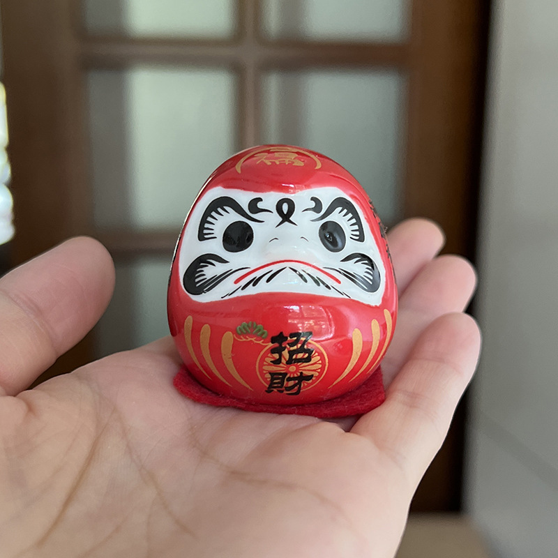 Estilo japonés Damo decoración de cerámica Japonesa Damo huevo suerte Damo pequeño tamaño mini gato afortunado decoración del coche