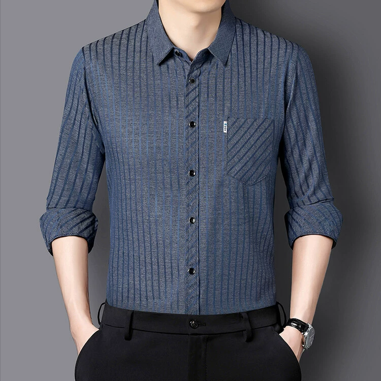 Мужская рубашка чувствует осенний карманный