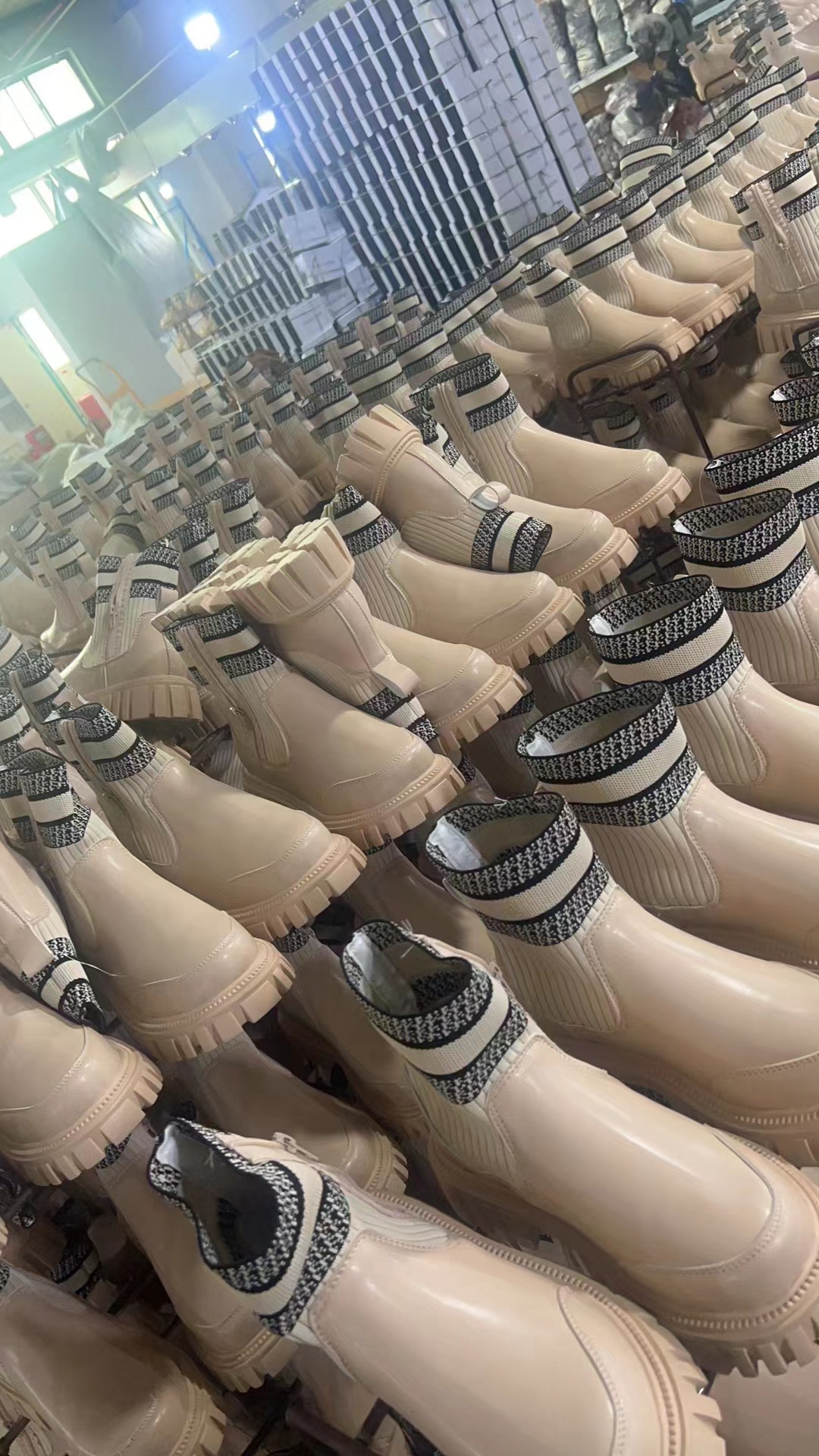 Pantofi noi de iarnă din bumbac cu lână suplimentară și cizme scurte casual groase pentru femei_voghion.com