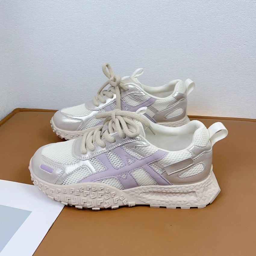 2025 Новый летний супер огонь, красивая немецкоОбувь, женская европейская станция, сетка, дышащая повседневная спортивная обувь для женщин