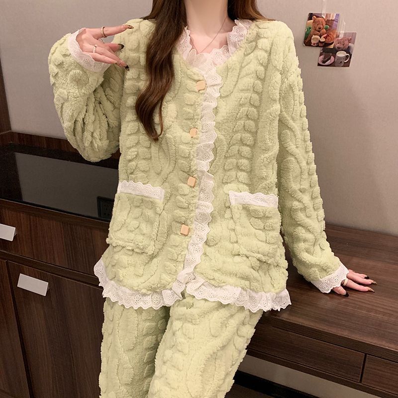 Al por mayor transfronterizo invierno nuevo pijama de peluche cardigan princesa viento engrosado dulce conjunto de ropa para el hogar de chicas