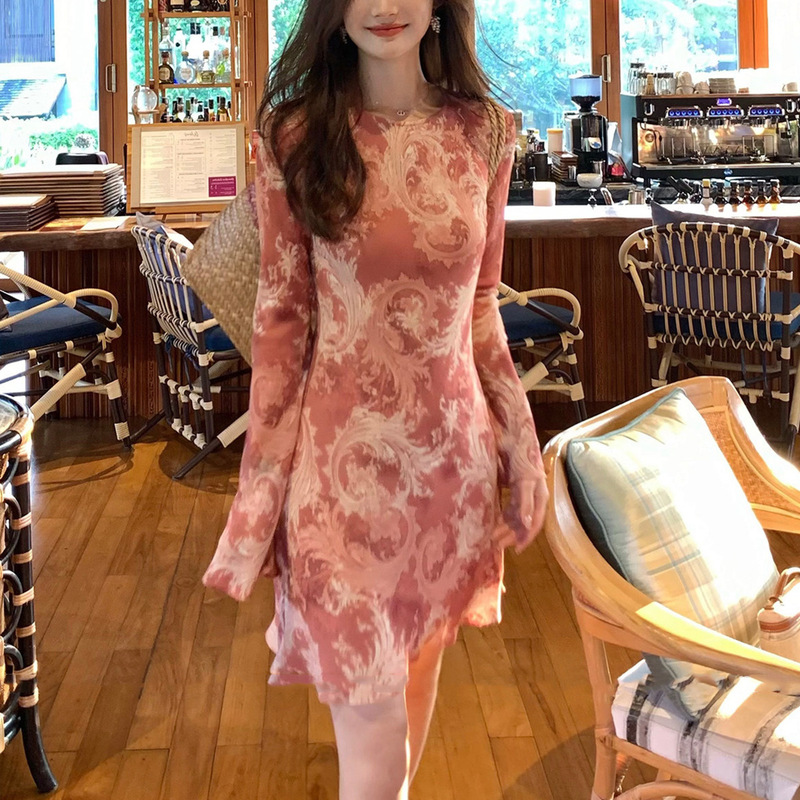 In-Stock Spring and Autumn Special Edition Print Dress with Asymmetrical Cut, Flared Sleeves, High Waist, Slimming Effect, Short Dress for Petite Figures