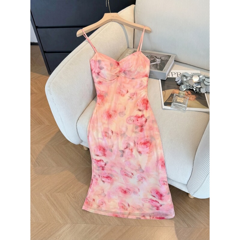 French-Style Pink Smudged Suspender Dress with Built-In Breast Pads, Hip-Hugging Skirt, Holiday-Style Mesh Mid-Length Skirt