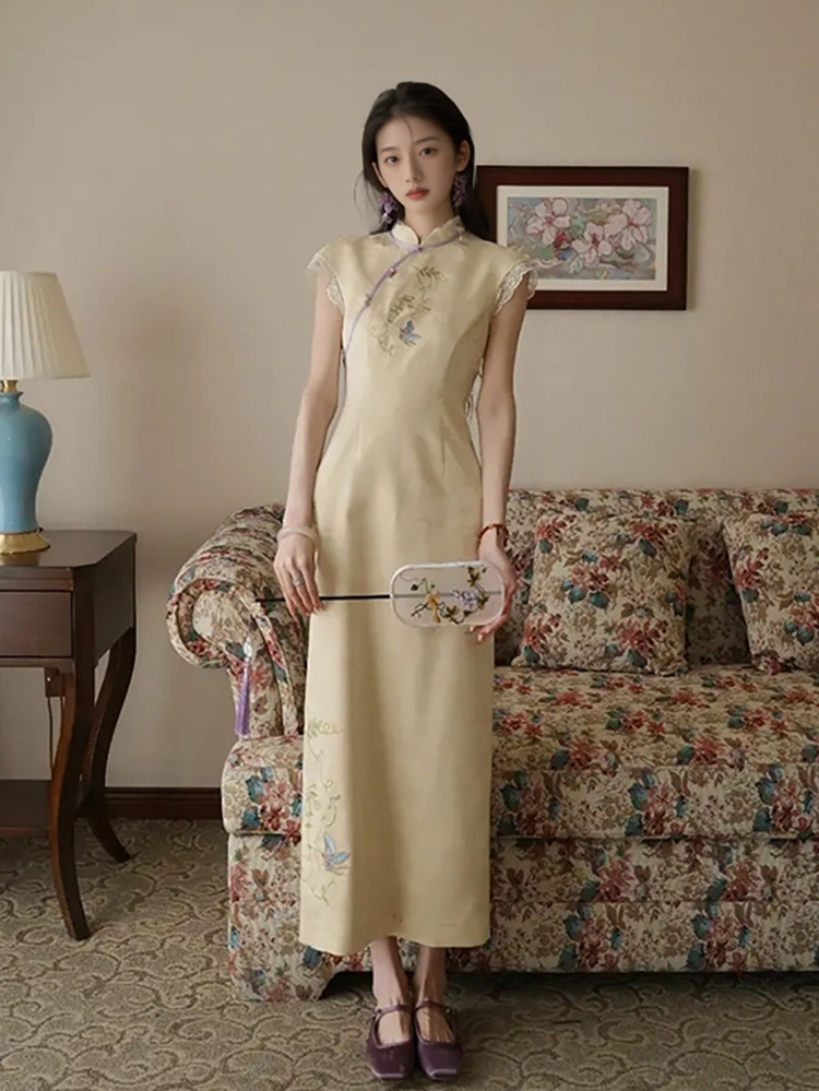 Váy sườn xám thêu cải tiến cao cấp cổ đứng tay bồng phong cách dân tộc mùa hè — Màu trắng, Màu mơ