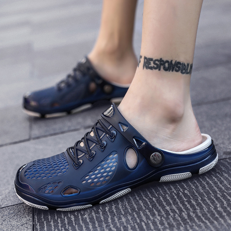 Slippers Men's Summer 2022 New Outfit Casual Sandals Men's Baotou Hole Beach Shoes Dual-purpose Fashionable Cool Shoes Slippers Men's Summer 2022 New Outfit Casual Sandals Men's Baotou Hole Beach Shoes Dual-purpose Fashionable Cool Shoes