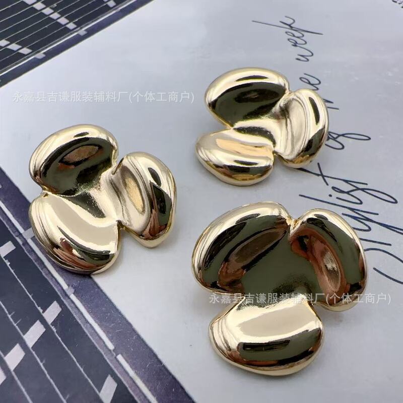 Metal Concave Clover-Shaped Buttons, Fashionable Buttons for Coats and Jackets, Decorative High-Footed Buttons for Sweaters and Trench Coats Wholesale Metal Concave Clover-Shaped Buttons, Fashionable Buttons for Coats and Jackets, Decorative High-Footed Buttons for Sweaters and Trench Coats Wholesale