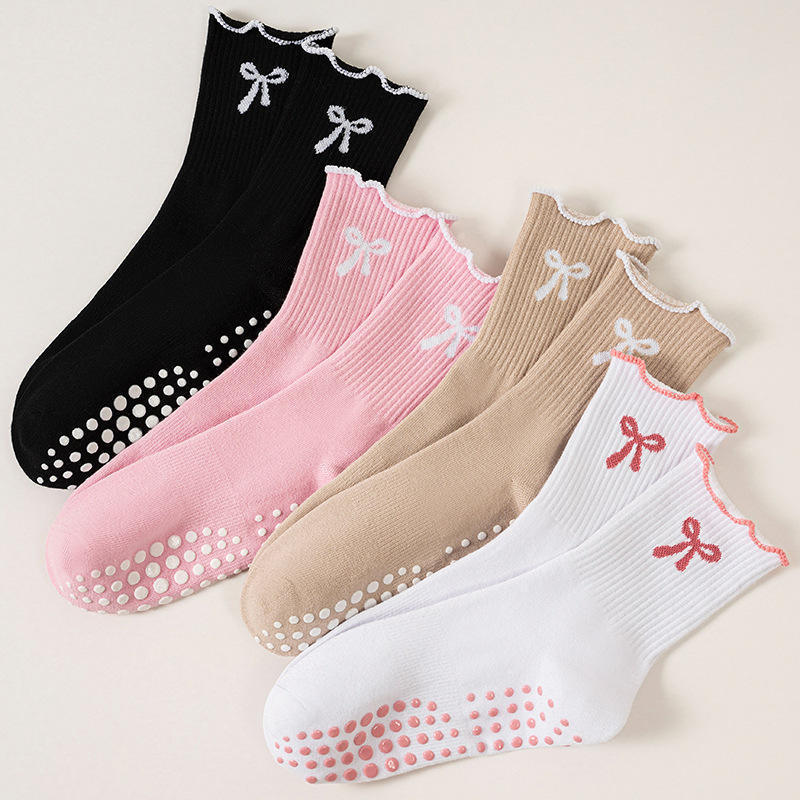 High-Quality Pleated Ballet Pilates Grip Socks, Personalized Custom Arch-Shaped Embroidered Non-Slip Pilates Socks High-Quality Pleated Ballet Pilates Grip Socks, Personalized Custom Arch-Shaped Embroidered Non-Slip Pilates Socks
