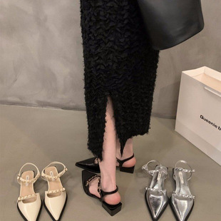 ��һ�ֿێ��и������^��Ь��Ů�n2026�ļ��¿�ռ��^�ָ��yɫЬ