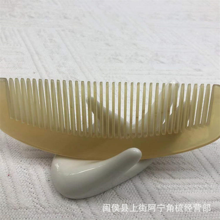 Goat Horn Comb 12cm Wide Tooth Handle Comb Portable Natural Horn Hair Care Gift Comb key features