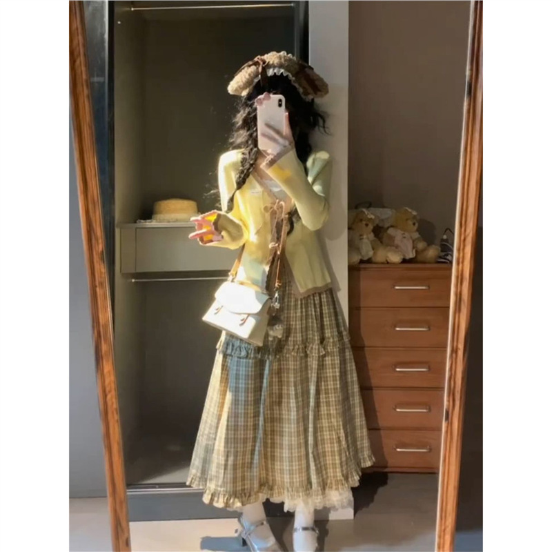 一整套穿搭学院风甜美温柔绑带针织开衫毛衣搭配格纹松紧腰半身裙