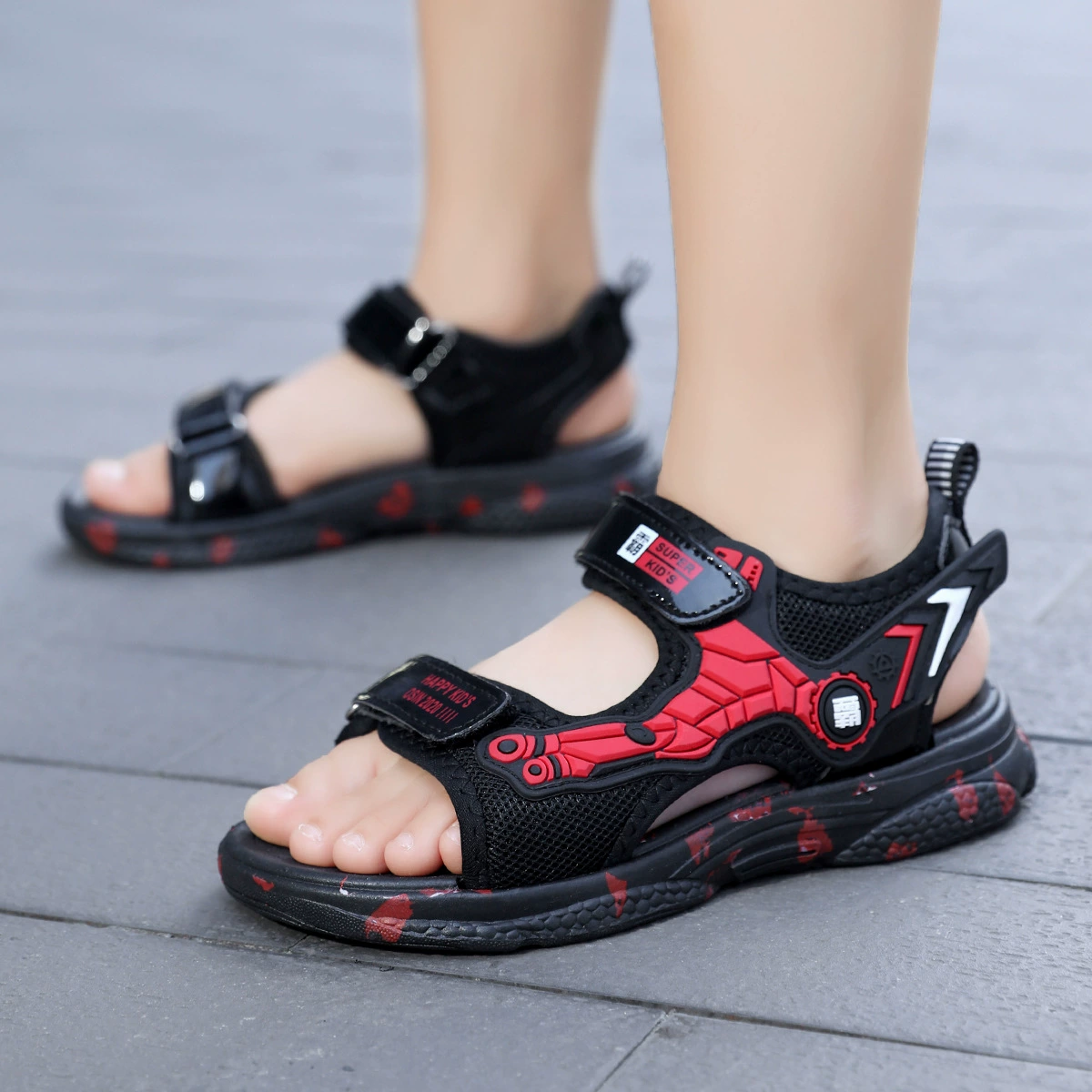 2025 новый стиль летняя мода для мальчиков сандалии воздушный коврик для студентов средних и средних лет пляжная обувь детская спортивная сандалия