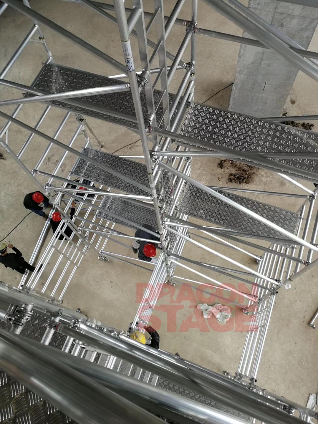 装饰装修工程脚手架 铝合金带轮子SGS TUV证书双宽走梯脚手架4m脚